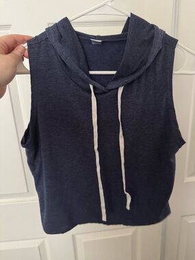 Amazon Essentials Navy Sleeveless Hooded Tank with White Drawstrings